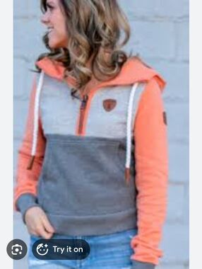 Wanakome Kaya Half Zip Hoodie in Peach/Grey Colorblock Size Medium